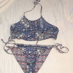 Reversible high neckline bikini